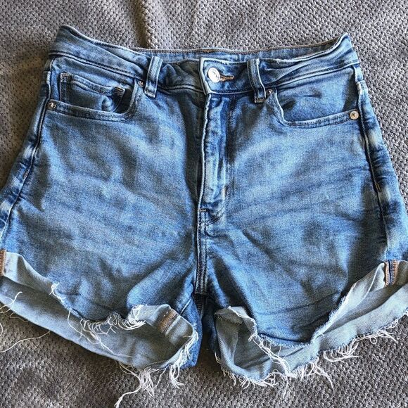 221. American Eagle Outfitters Light Blue mom Jean Shorts size 4 - Picture 1 of 7